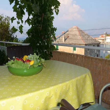Vrilo - 20m From Beach *