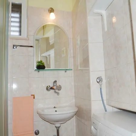 Vrilo - 20m From Beach Postira