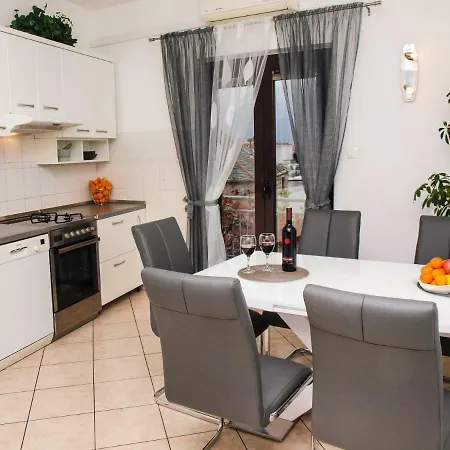Vrilo - 20m From Beach * Postira